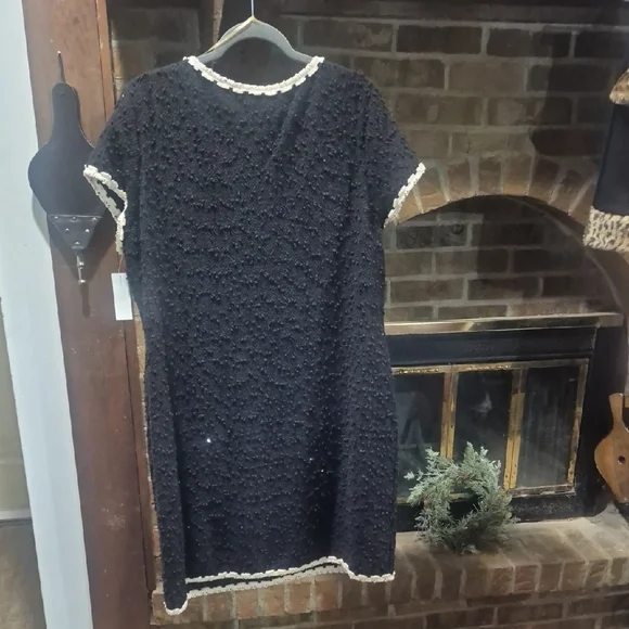 J.B.S. Black Dress with Cream Details - Picture 4 of 7